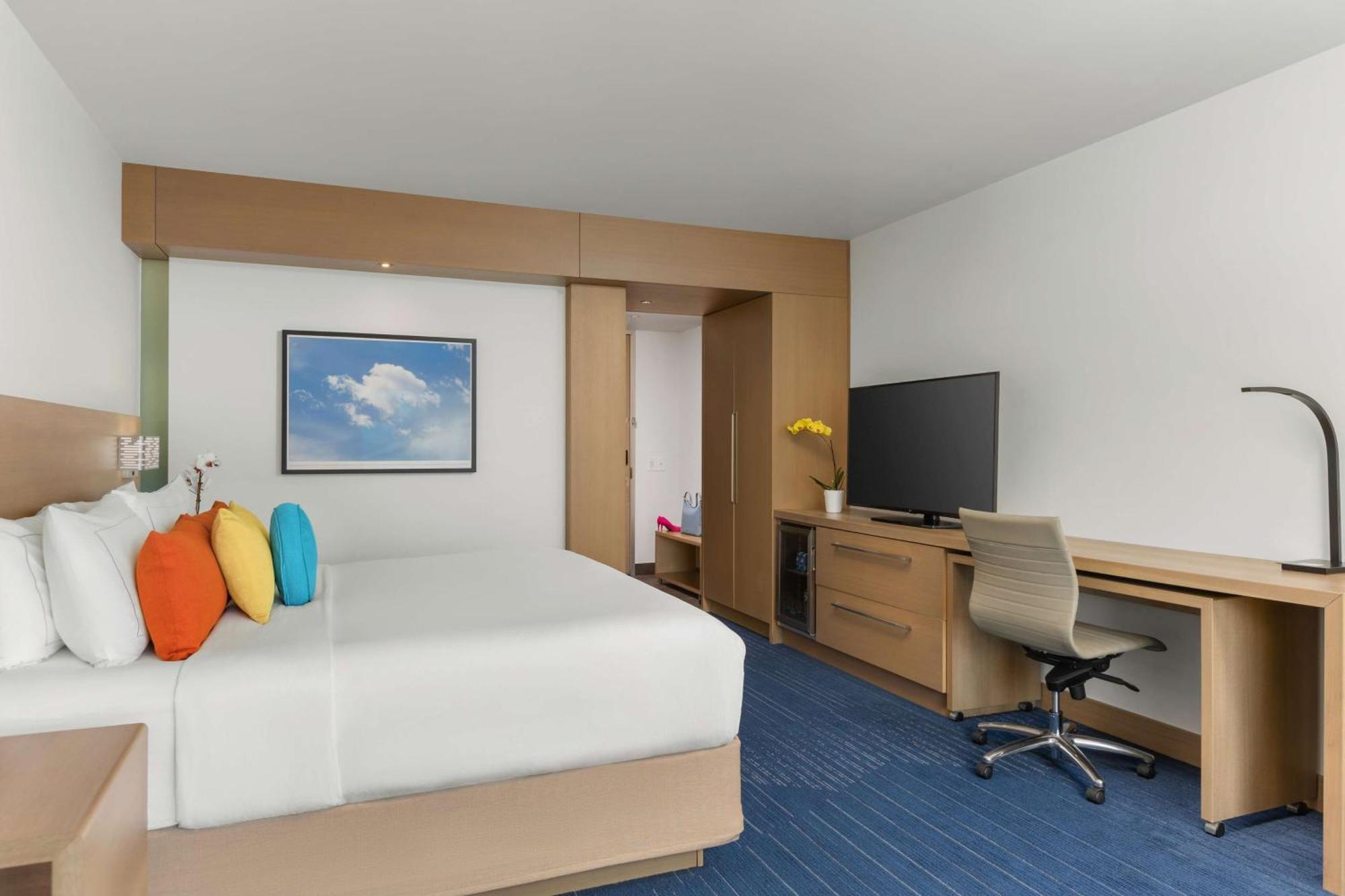 The Art Hotel Denver, Curio Collection By Hilton Exterior photo